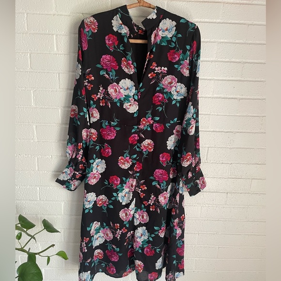 Lulus “Garden Gal” Floral Print mock neck long sleeve midi dress. Medium - Picture 6 of 7